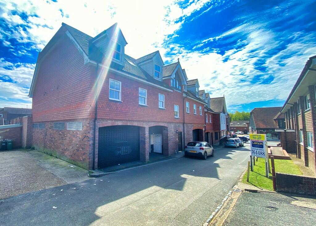 Photo 30-04-2024,...