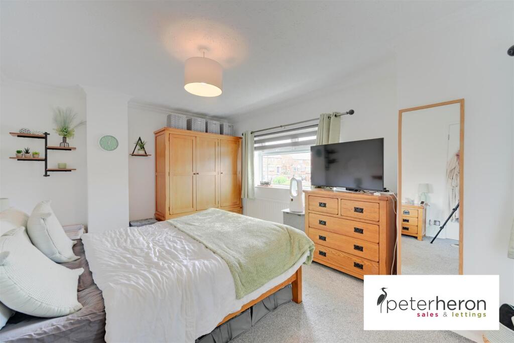 Bedroom 1 (front)