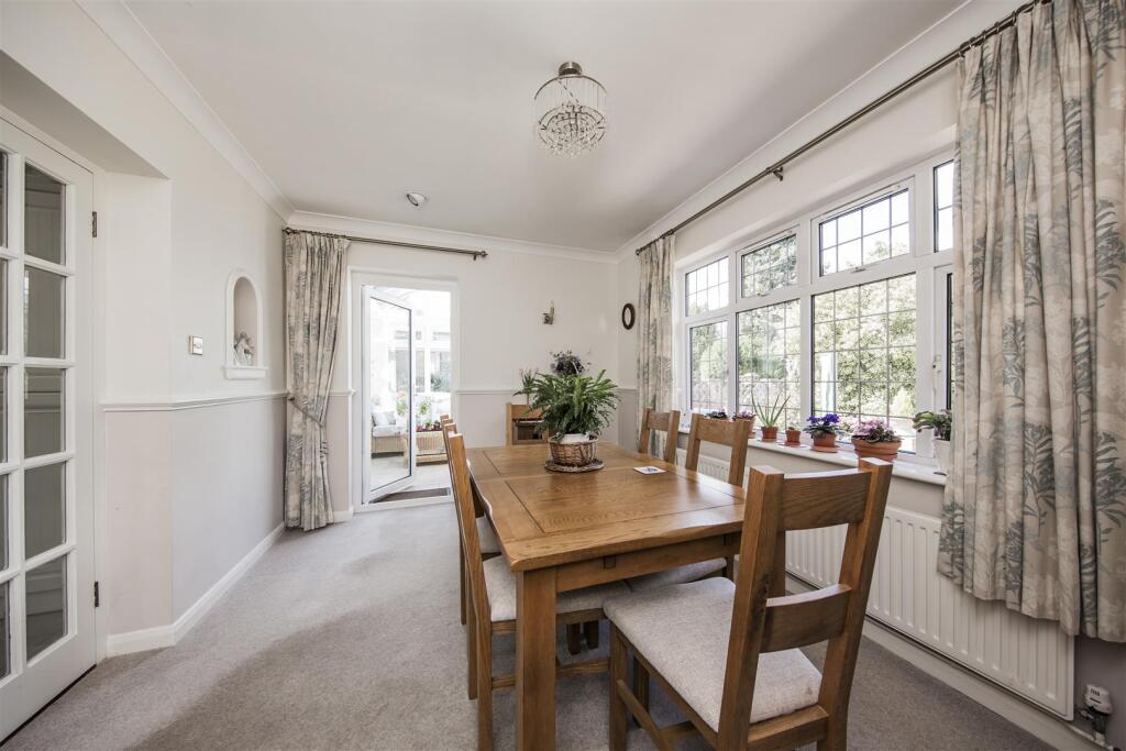 Connected Dining Room