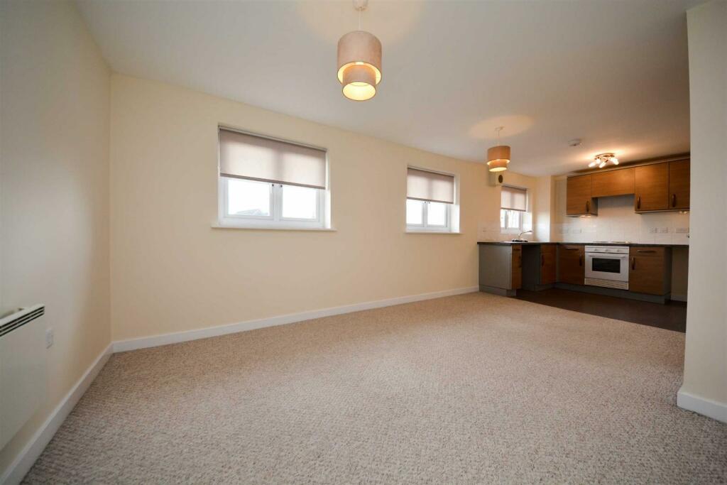 Lounge / Kitchen / Diner