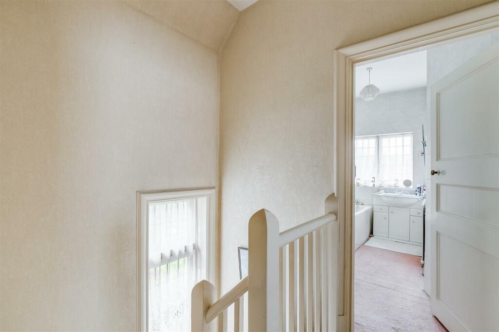 Secondary staircase