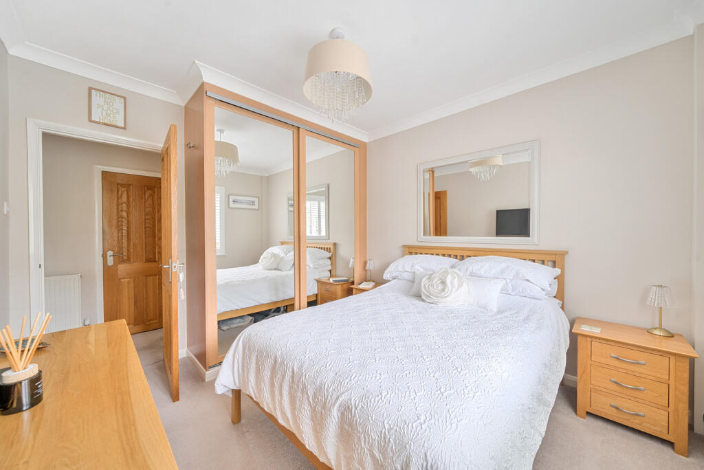 1370642-20-68fa1f...