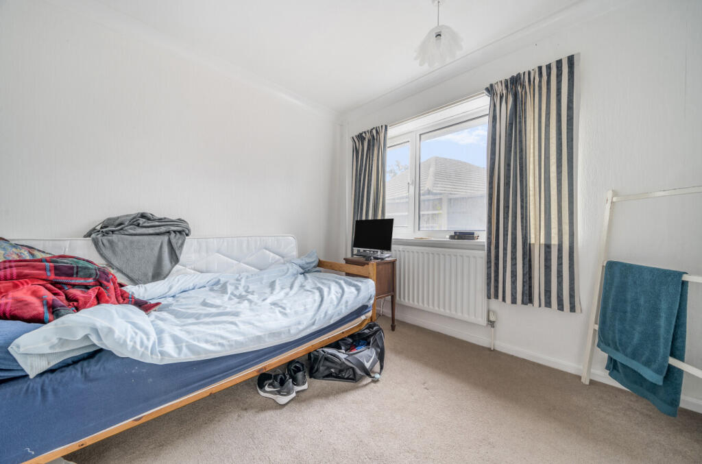 1346099-16-68b9c9...