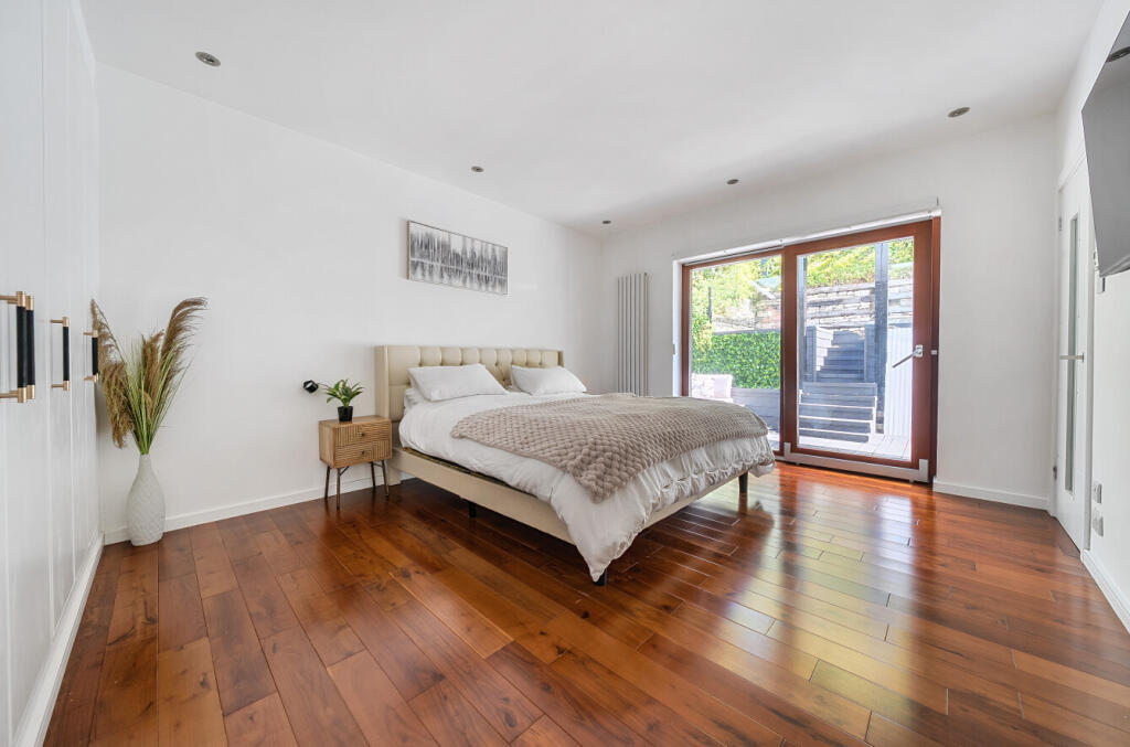 Bed 1