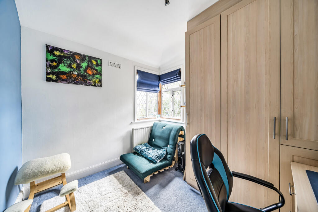 1321450-3-686e933...