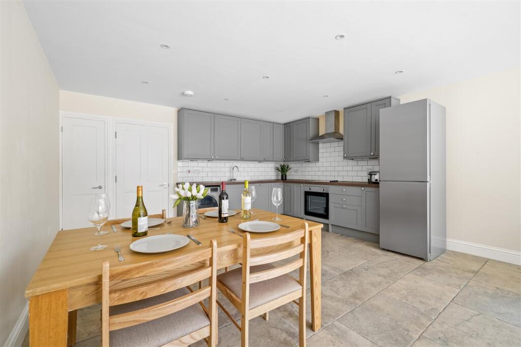 Kitchen/Lounge
