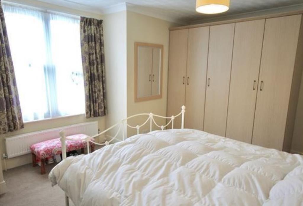 Canford Road bedroom2_lge