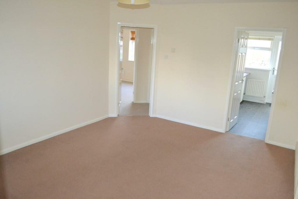 lounge1 (Medium).JPG