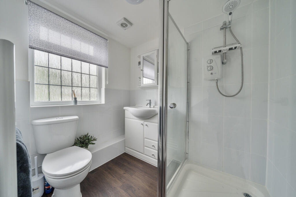 1295533-9-682b283...