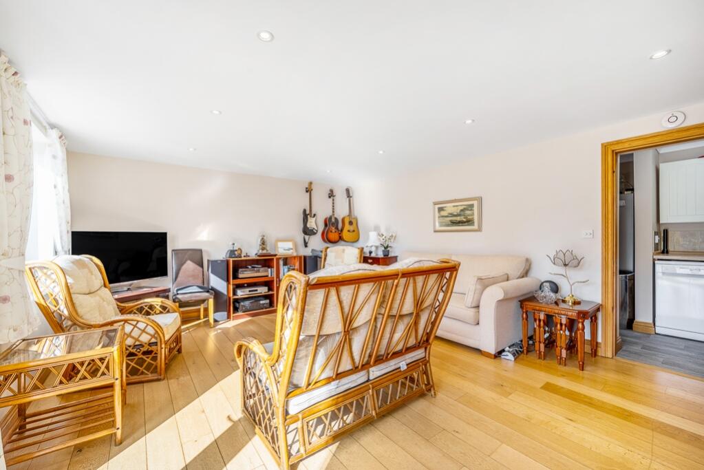 Rhencullen House (Hemingby)-29