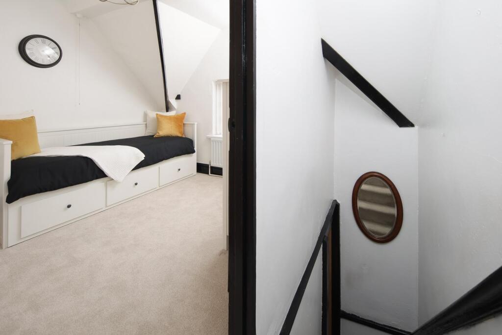 45 Coleshill Rd B76 bedroom-5.jpg