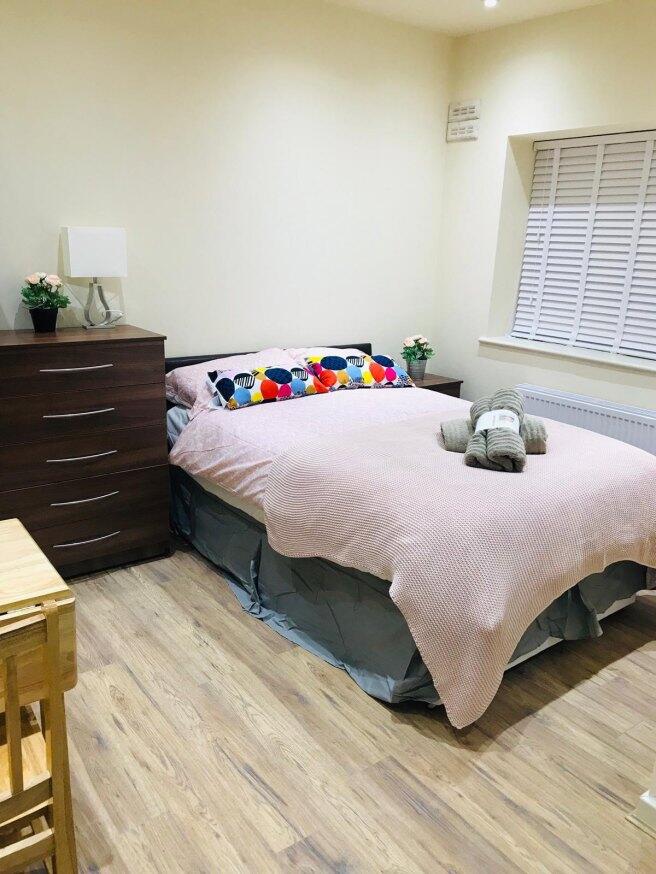 chatsworth-road-nw2-4bh-982955