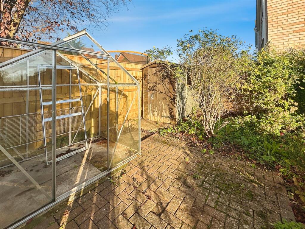 f1e95099--4000-A187-E70ACF814C8F-63371-00002B9BFE2