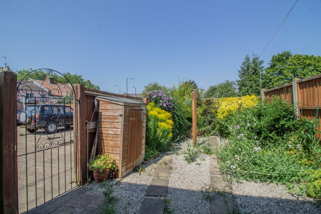 56 Cotton Lane [Rear Garden 01].jpg