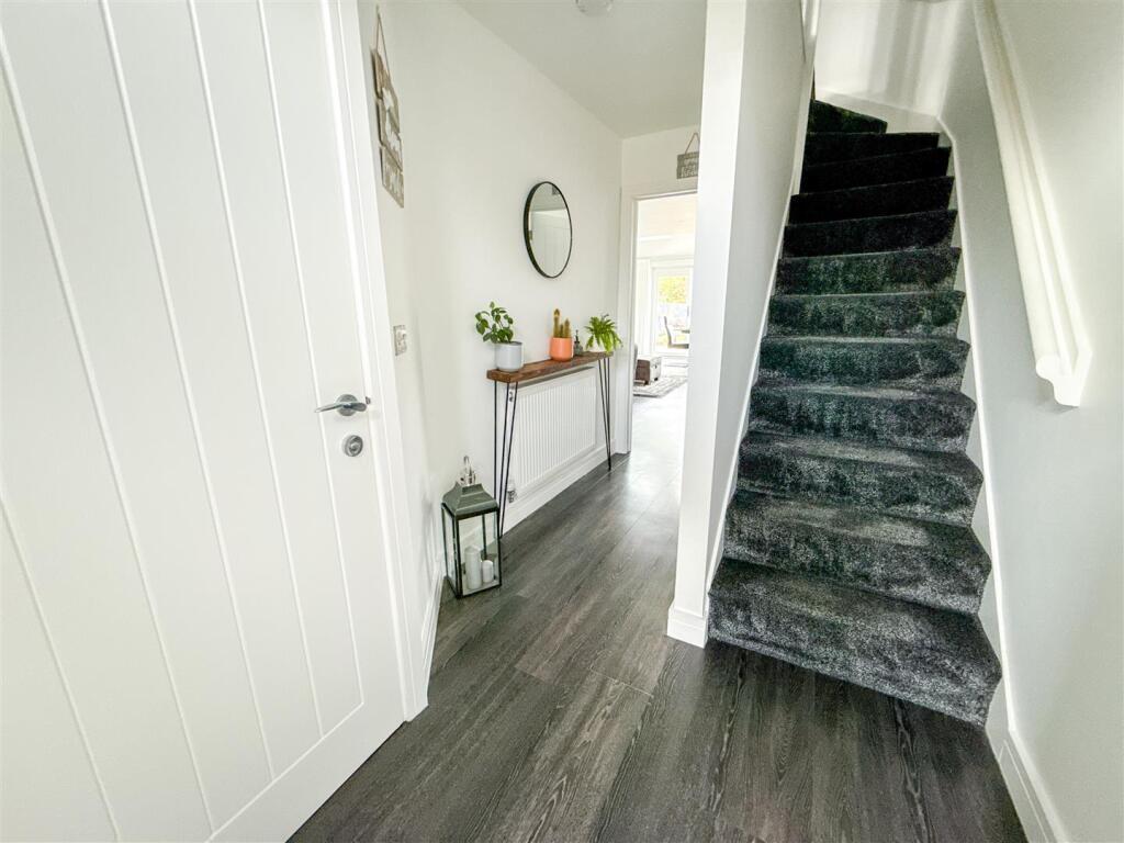 ENTRANCE HALLWAY