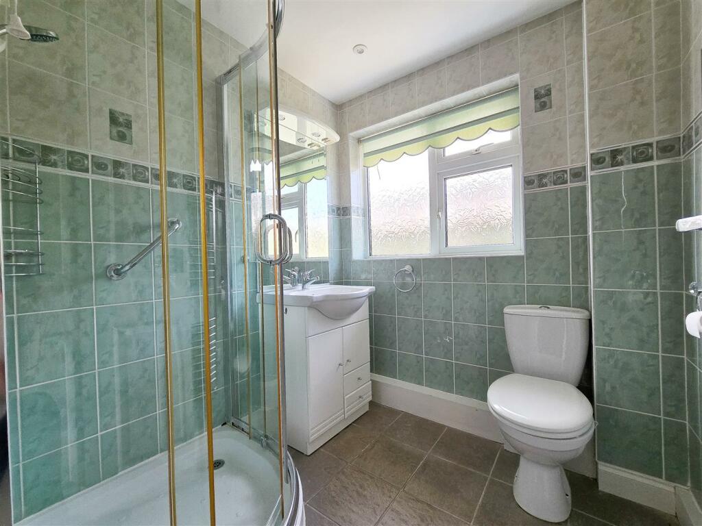 Family Shower Room