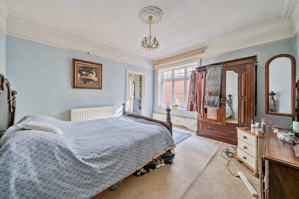 1319187-4-686d454...