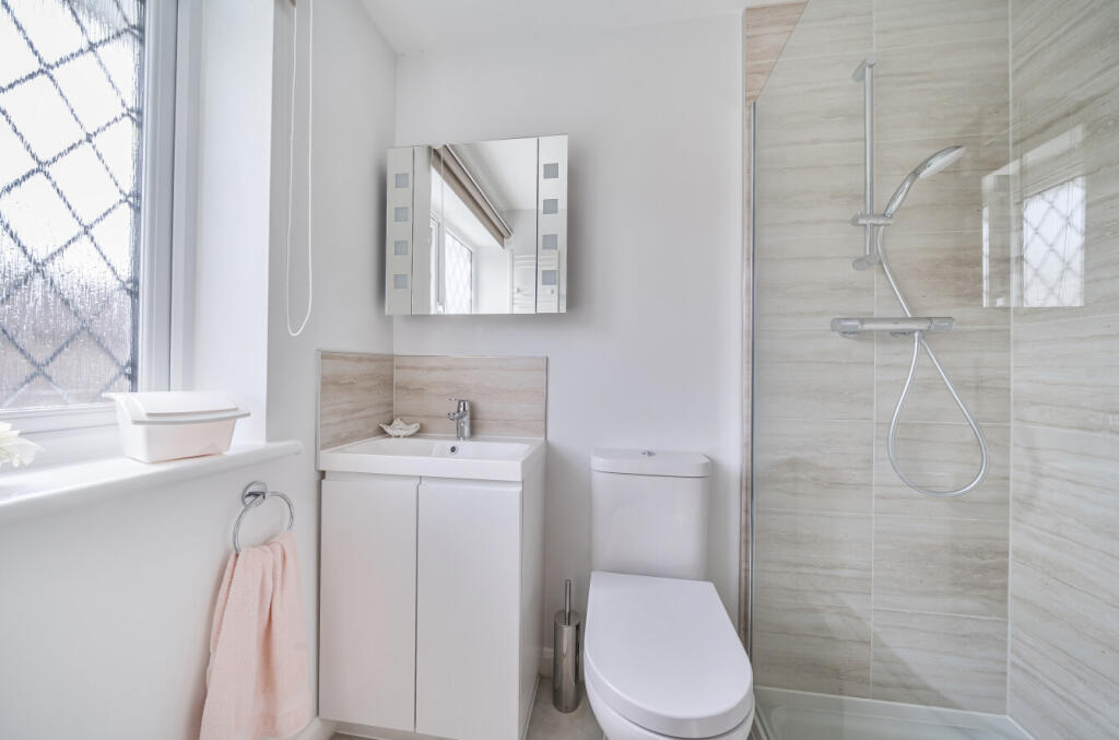 1353872-7-68c817e...