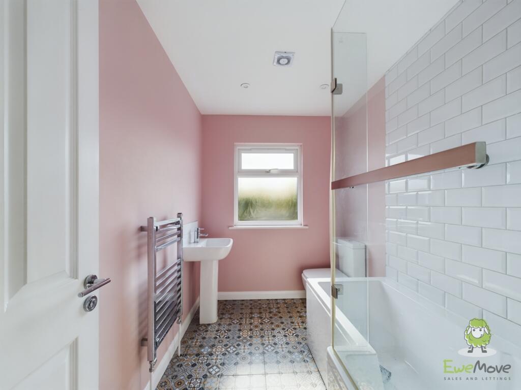 CAM01543G0-PR0091-STILL003