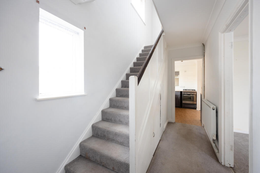 185 Prebendal Avenue HP21 8LE-9