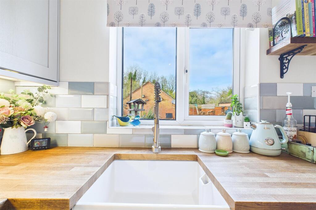 Kitchen 4.jpg