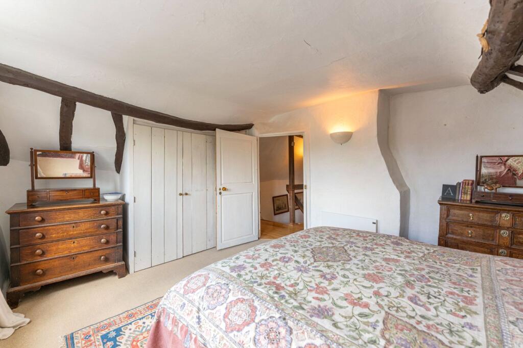 Master Bedroom To Ha