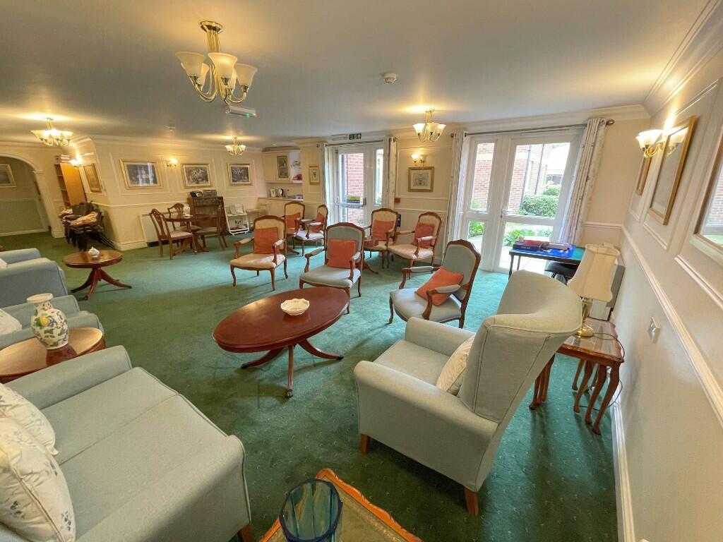 RESIDENTS LOUNGE