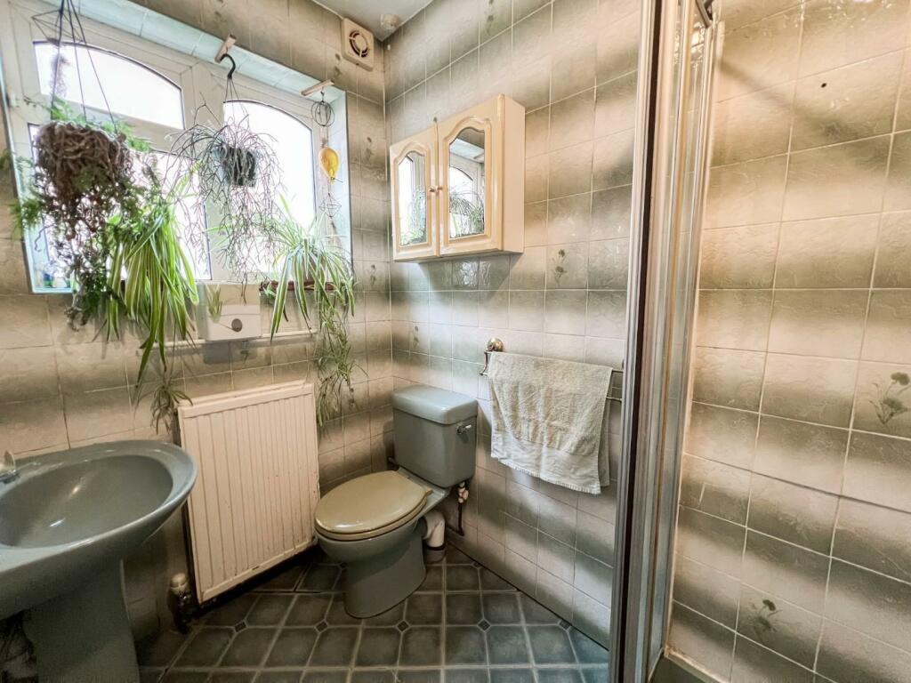 Shower Room.jpg