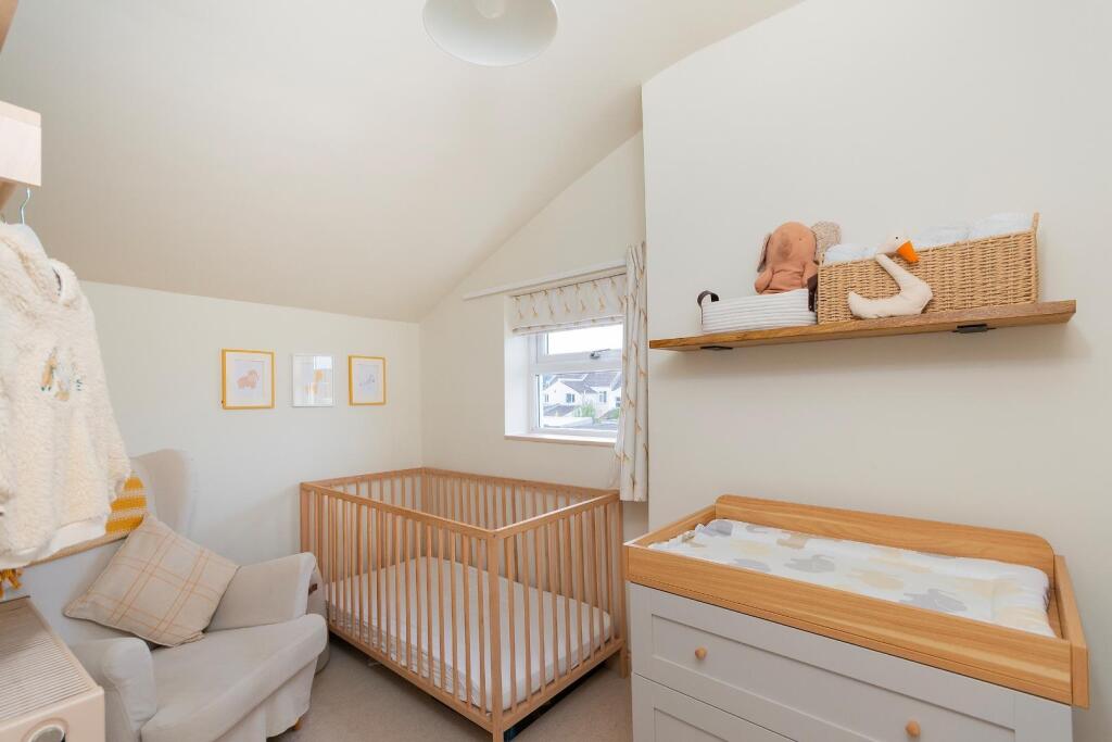 3C9RBN - Bedroom B.jpg