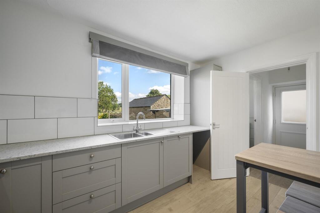 Saxton Mee 5 How Lane -0029.jpg