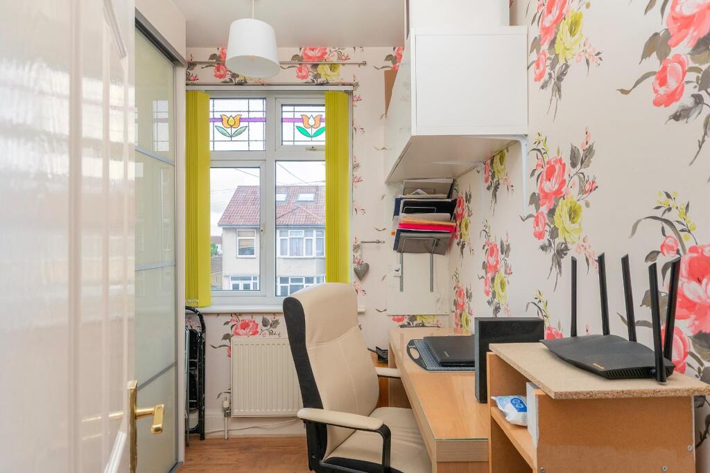 2S5RKE - Bedroom H.jpg