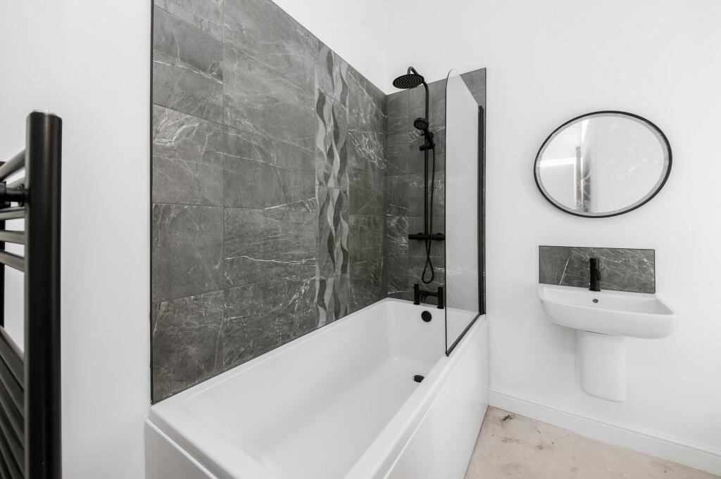 HOUSE BATHROOM