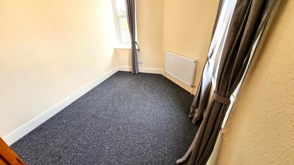 252 Coronation Road Bed 3.jpg