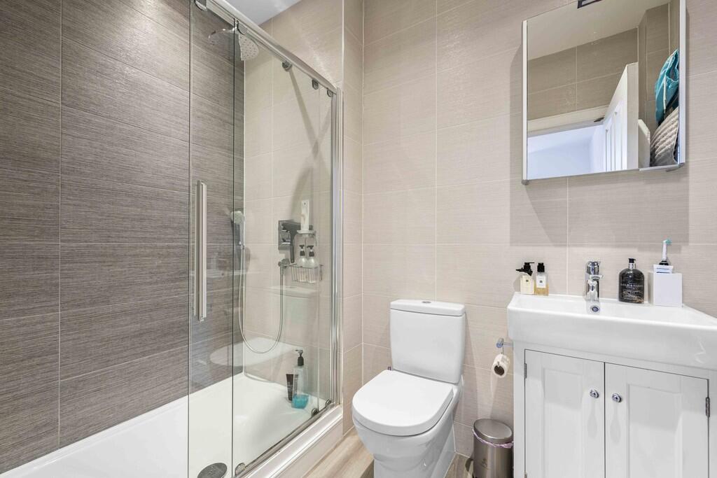 7 Blencowe Close,...