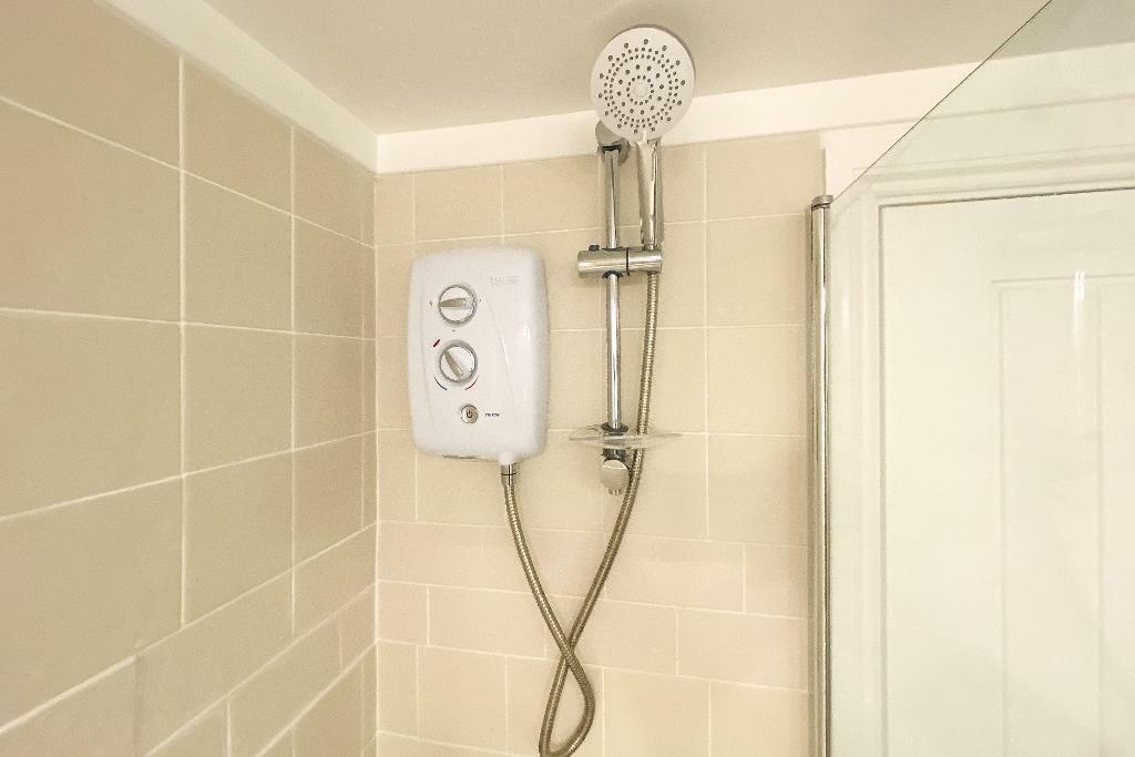Bathroom - pic 3