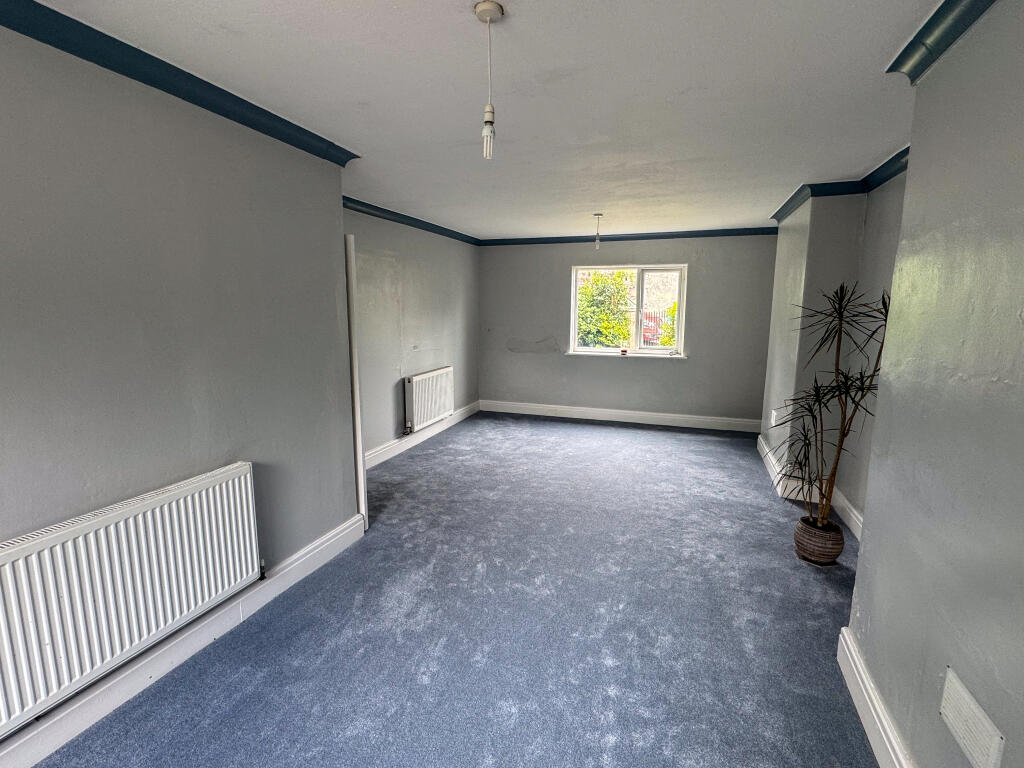 GILFACHROAD-10 T202506301957.jpg