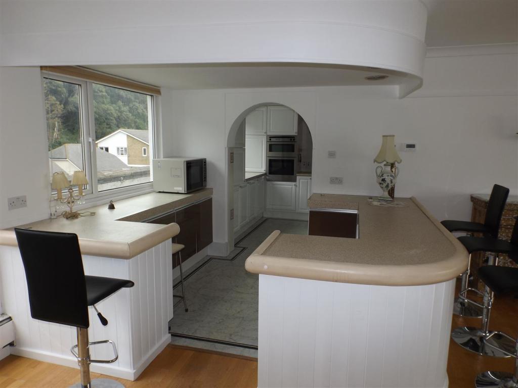 Kitchen Bar Area
