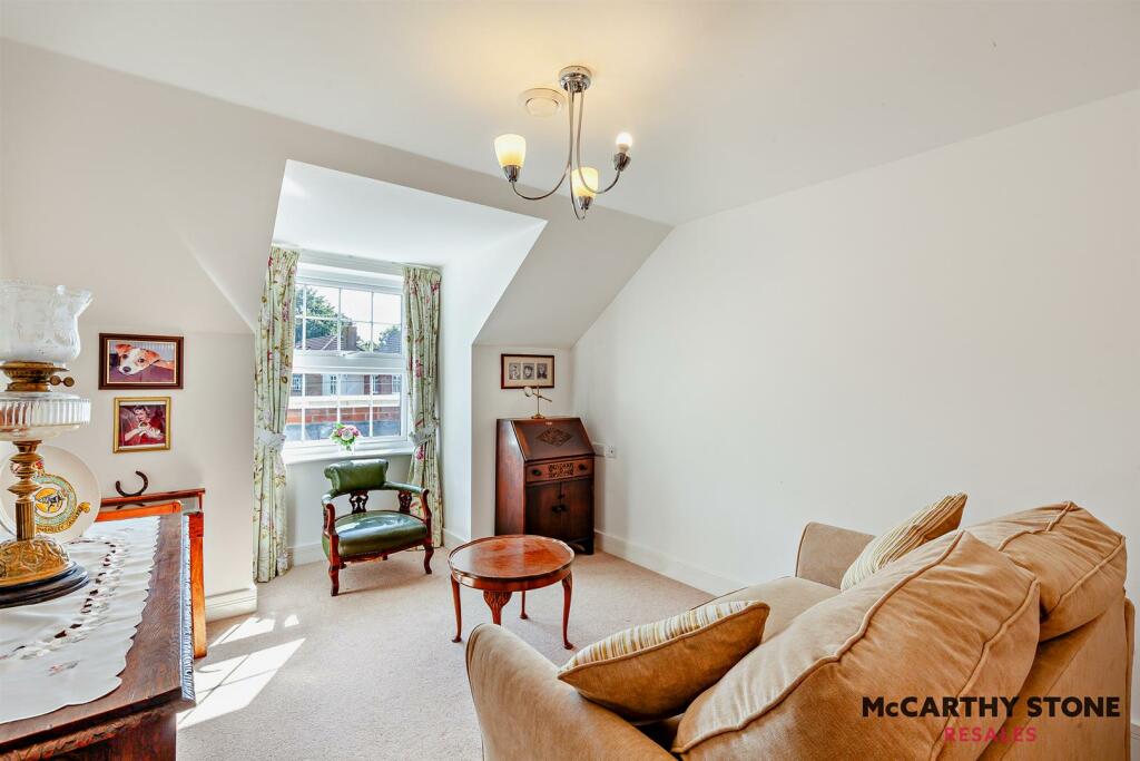 8614561-interior03-800.jpg
