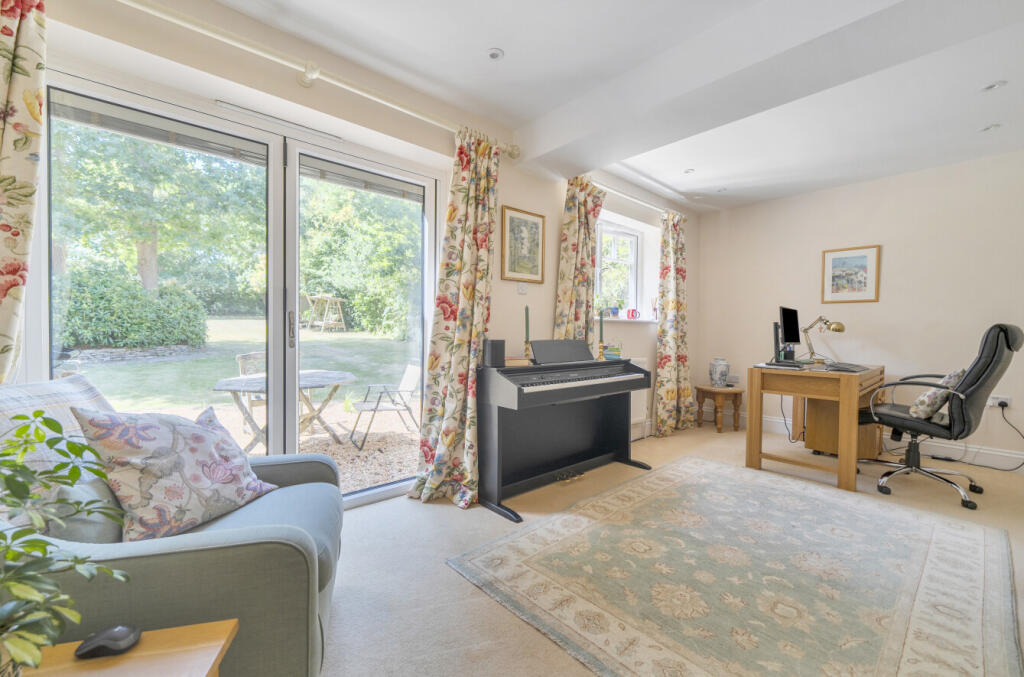 1318756-15-6867f5...