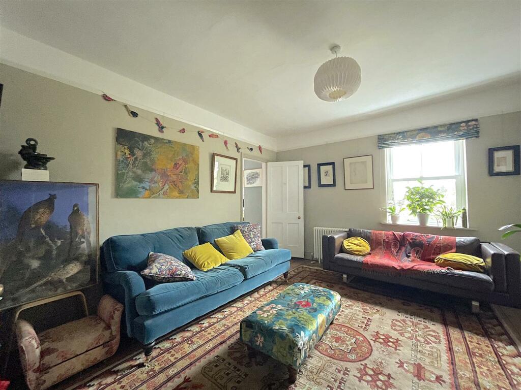 Living Room (1).jpeg