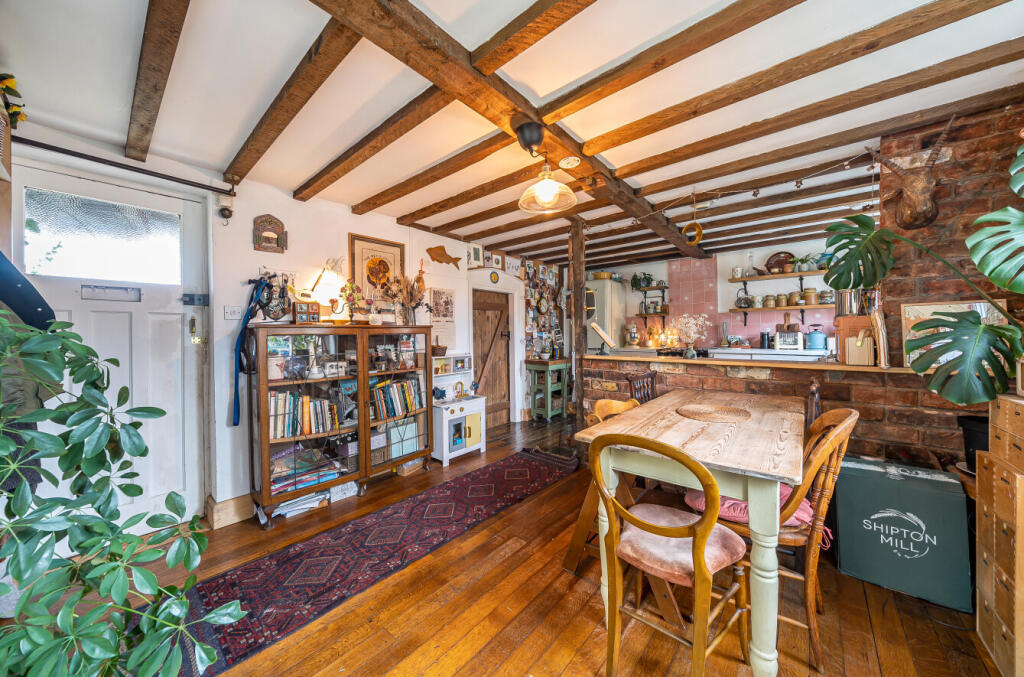 Kitchen/Dining