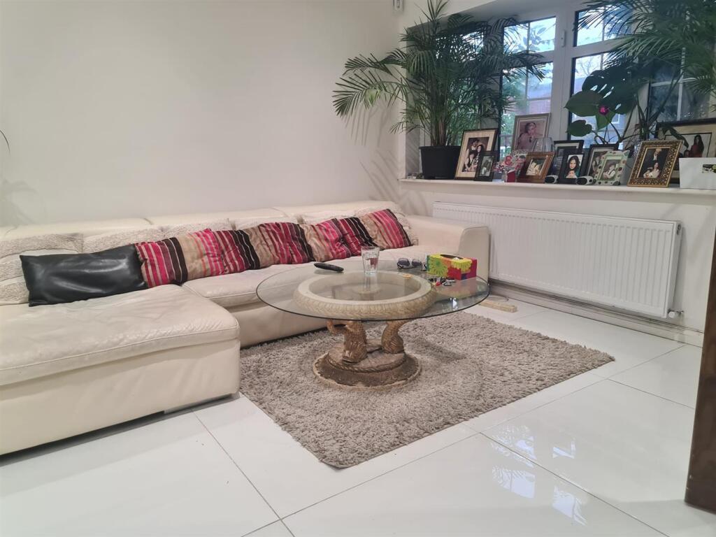 WhatsApp Image 2025-09-20 at 17.13.22 (1).jpeg