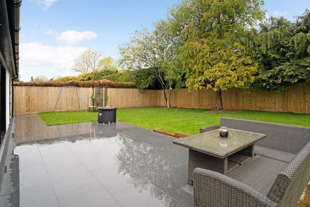 69519_3 Ashley Close, Charlton Kings - (22)_low.jp