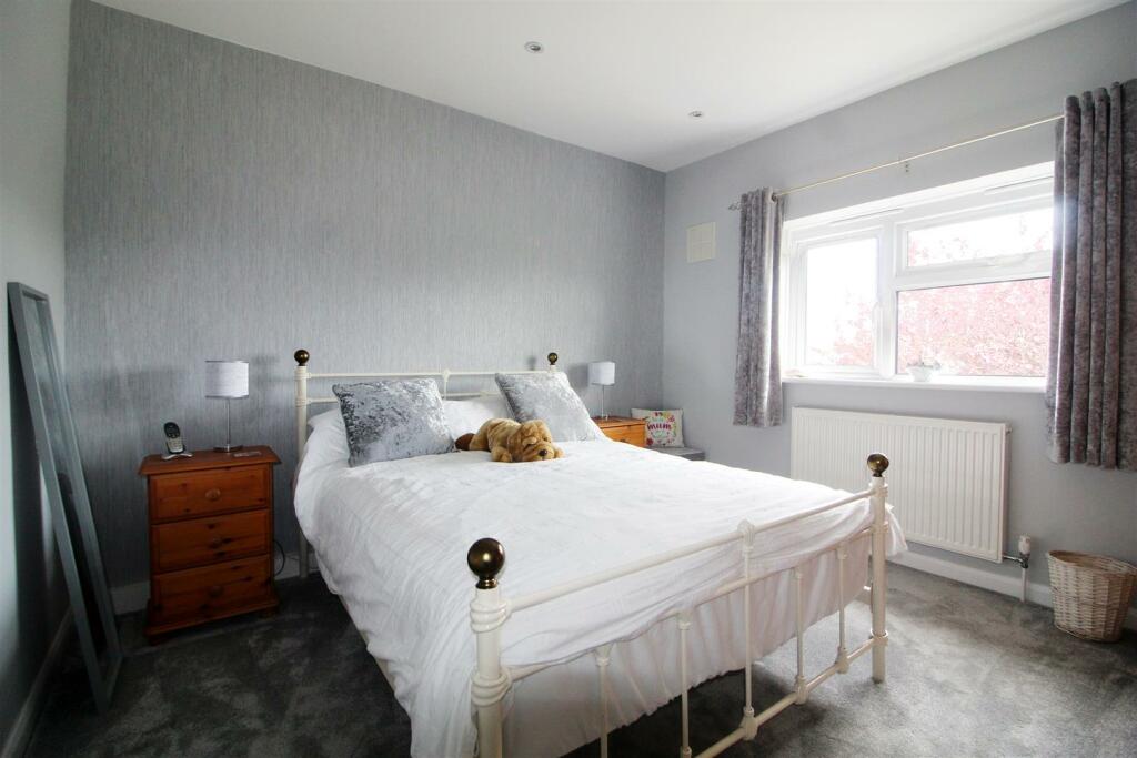 main bedroom.jpg