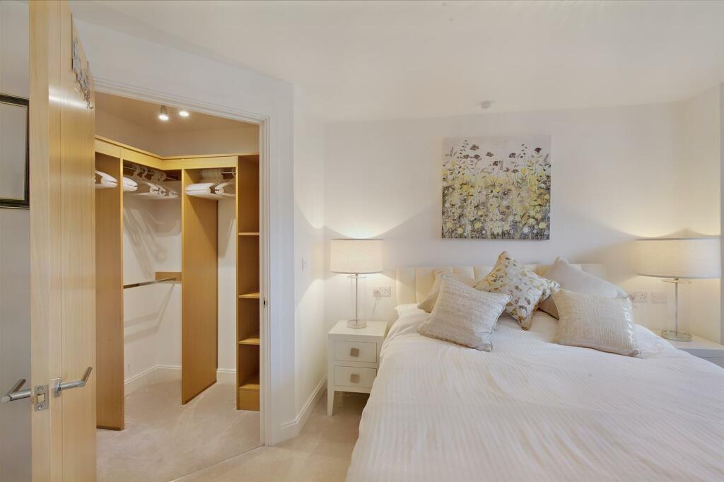 8547316-interior12-800.JPG
