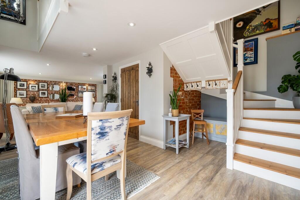 1440px-Elm Farm H...