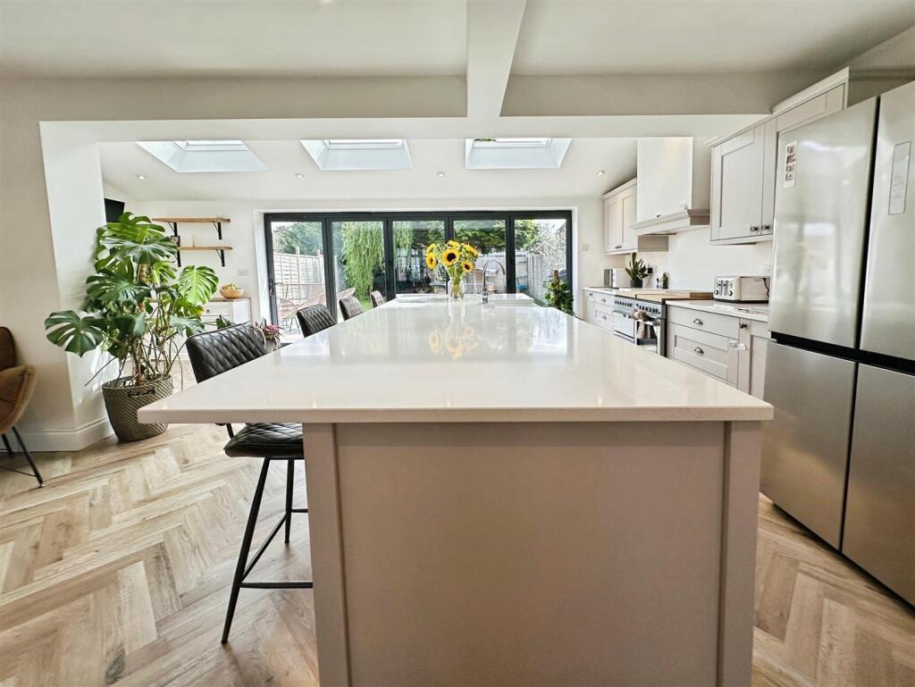 29b73d50--4037-A3C3-7F2D73C478E2-61268-000013EBC16