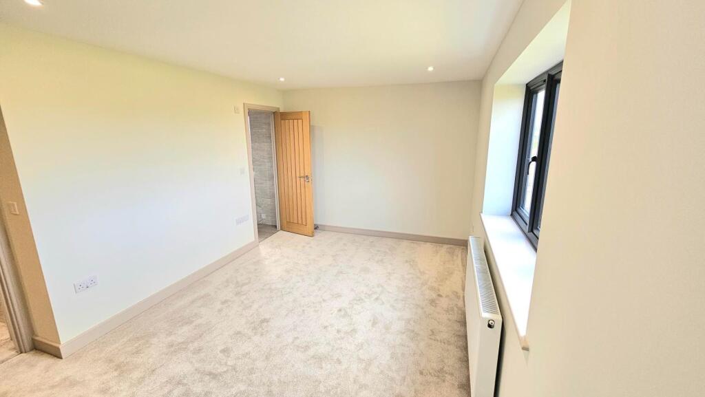 10 Magnum Plum Way bed 2.jpg