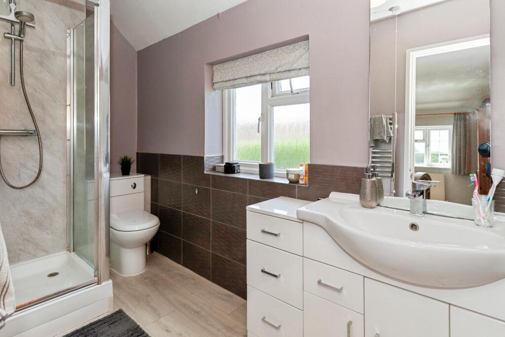 En Suite Bathroom
