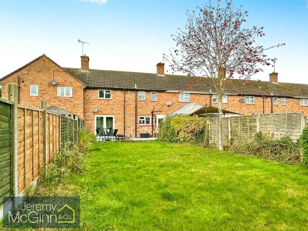 rear garden to house